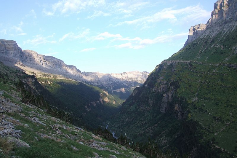 2008-07-11,07-54-30,canyon d'Ordesa.jpg